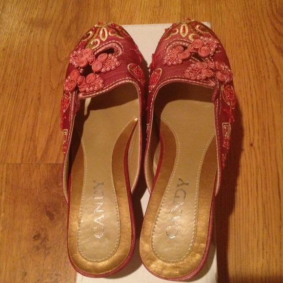 💢SOLD💢  --🎀$25 today!!🎀 Candy Cuban heels