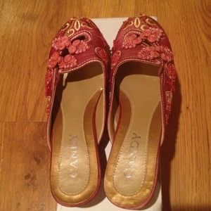 💢SOLD💢  --🎀$25 today!!🎀 Candy Cuban heels