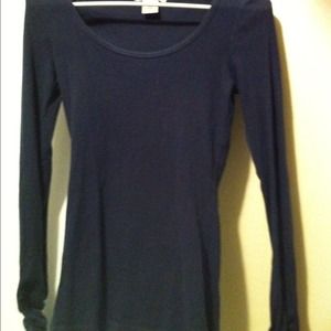 Dark blue long sleeved sweater
