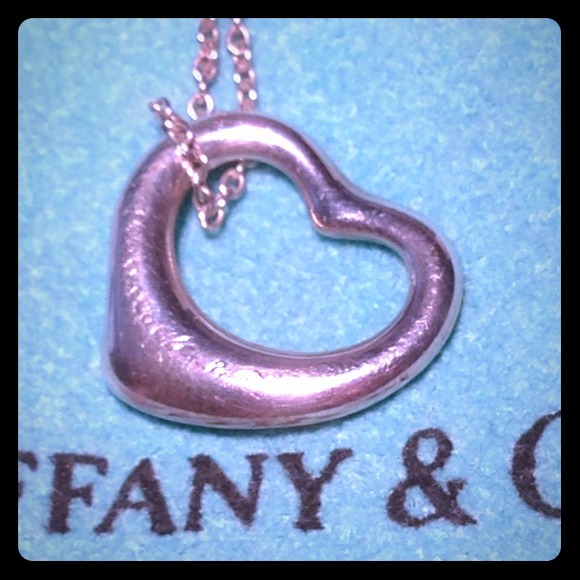 Tiffany E Peretti Open heart necklace