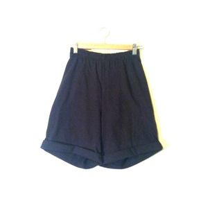 🔻SOLD🔻American Apparel Military Cuff Short