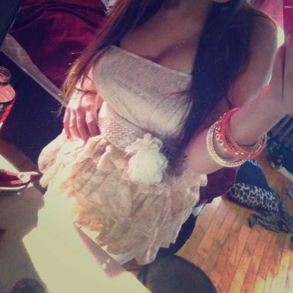 Strapless top with flower belt - Picture 1 of 1