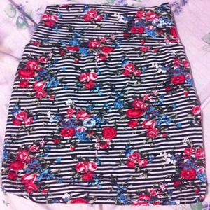 ❌SOLD❌Floral Bodycon Skirt