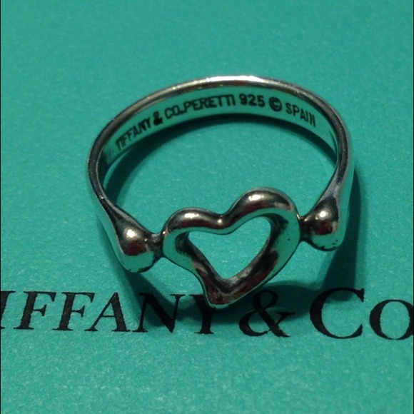 Authentic Tiffany heart ring - Picture 2 of 3