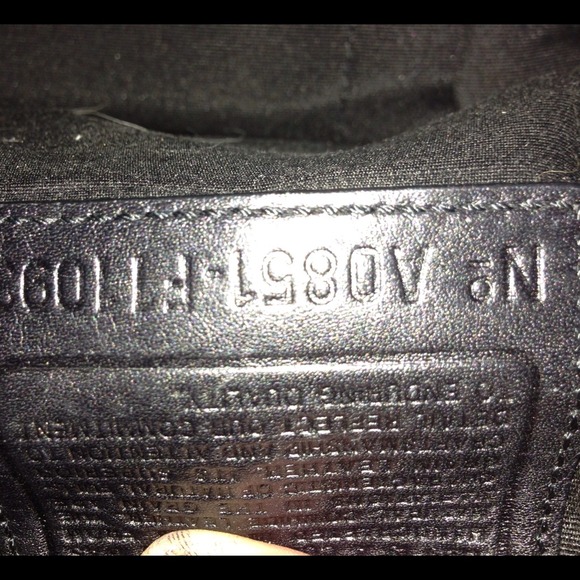 Authentic Coach handbag - Picture 3 of 4