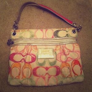 REDUCED! Beautiful Coach "Poppy" handbag!