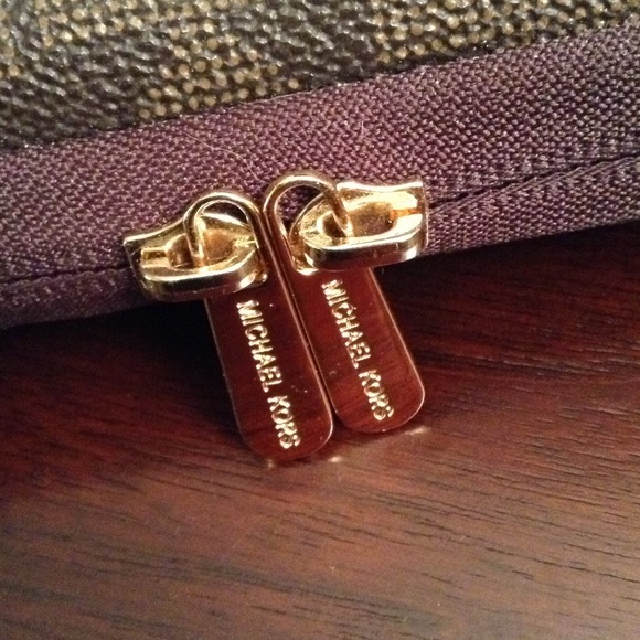 100% Authentic Like New Michael Kors Laptop Case - Picture 3 of 4