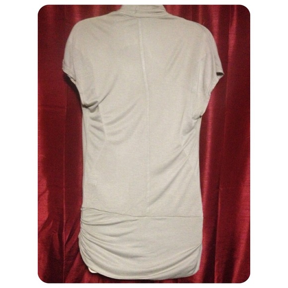 Drape-like Floral Top, Size S - Picture 3 of 3