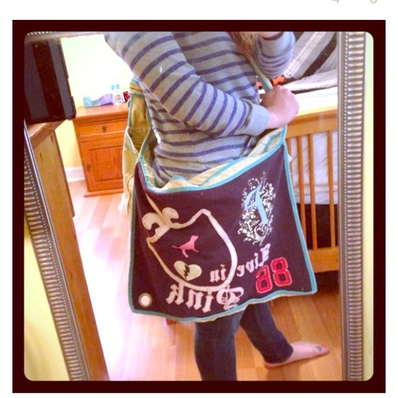 REDUCED! Huge VS PINK bag!! ⚡