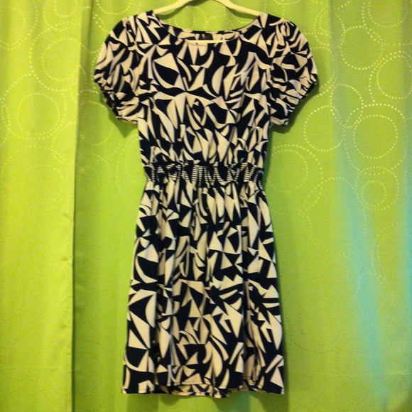 Navy and cream fun pattern dress - Like New!