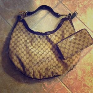 Authentic  Gucci purse and wallet