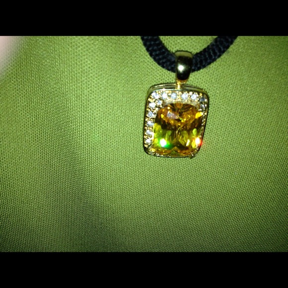 Necklace - Picture 2 of 5