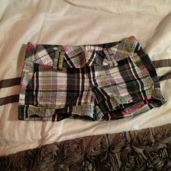 Plaid shorts - Picture 1 of 3