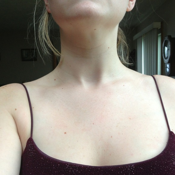 👗Burgundy Gown👗 - Picture 3 of 4