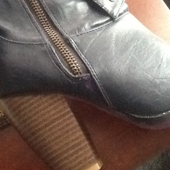 SOLD - Picture 4 of 4