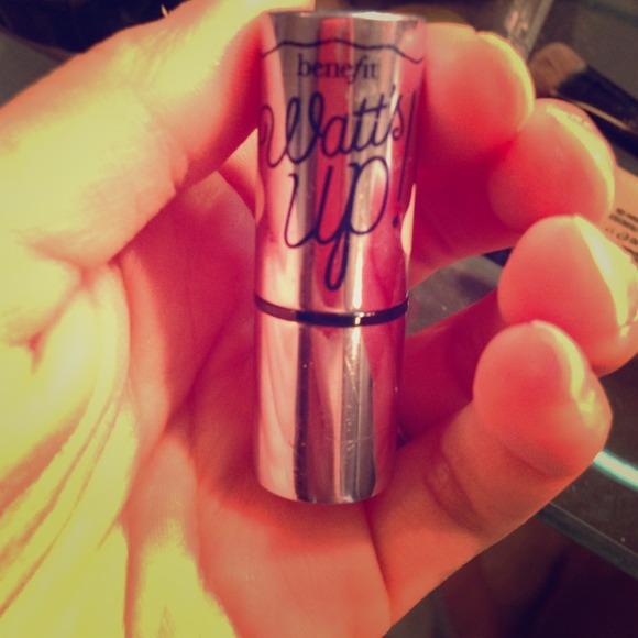 💥SOLD💥 Benefit what's up?