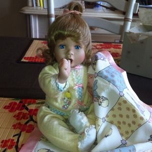 Ashton-Drake Precious Moments "Jesus Loves Me"