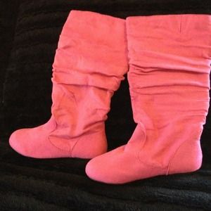 Bundle for beige and pink boots