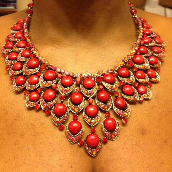 Exquisite neck piece - Picture 2 of 4