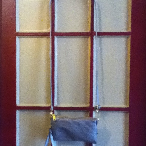 Sold in bundle....Metallic Pebbled Leather - Picture 3 of 4