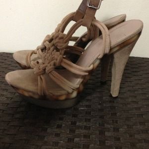 Fabulous Rarely worn BCBG heels in Size 11