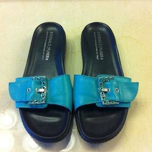 Donald J Pliner sea foam sandal
