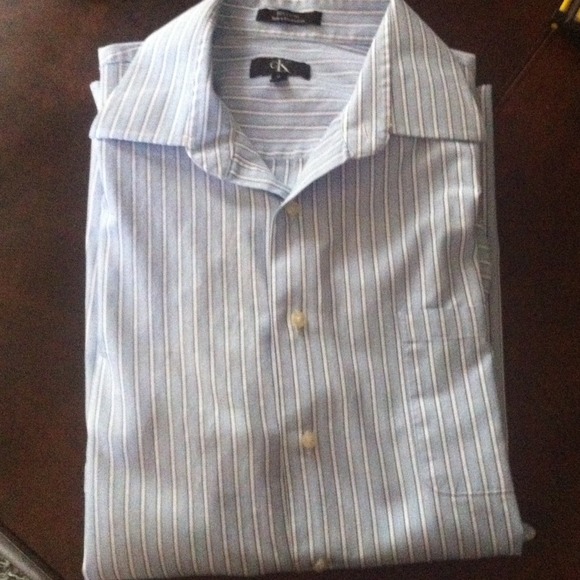 ✨✨Calvin Klein Dress Shirt✨✨