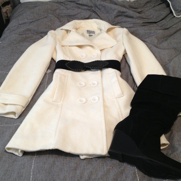 🚫Sold🚫Cream long pea coat