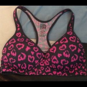 Hold for @bardeme!!! VS sports bra