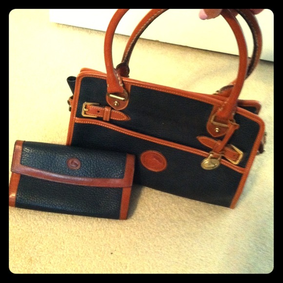 Dooney & Bourke Handbags - 🚫SOLD🚫Dooney & Bourke Matching Set