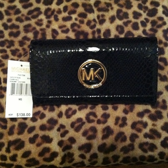 Michael Kors wallet