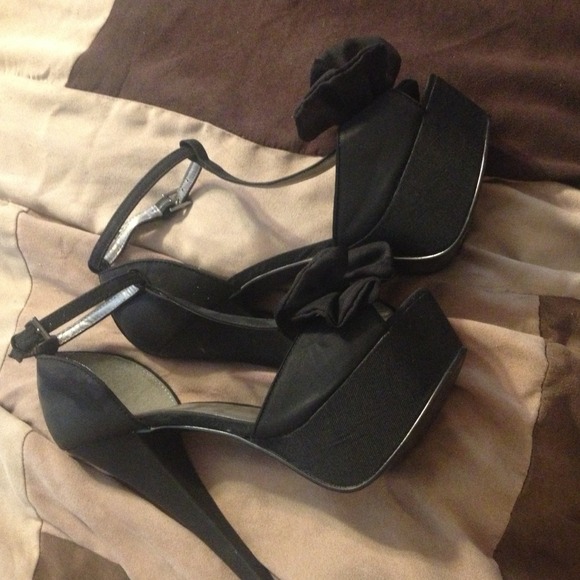 Black mary janes - Picture 3 of 3