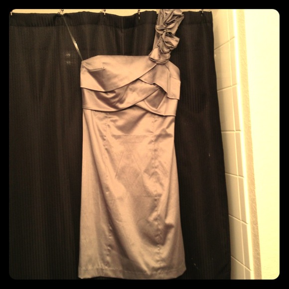 Gray/Silver dress Size 3/4