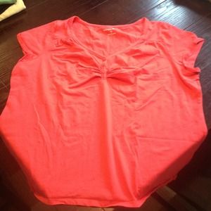 Sold in bundle***Bright top