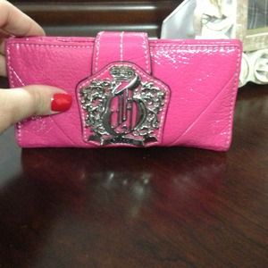 Guess patent leather pink wallet !