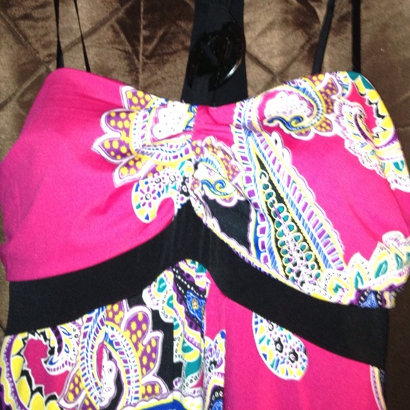Colorful Dress - Picture 2 of 3