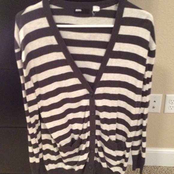 Stripped thin button up sweater