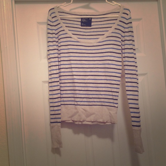 American Eagle sweater
