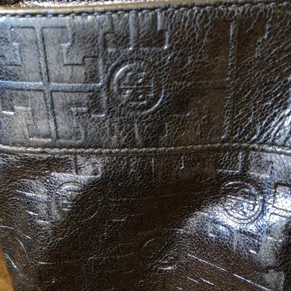 🍭SOLD🍭 Tory Burch navy metallic tote bag - Picture 2 of 3