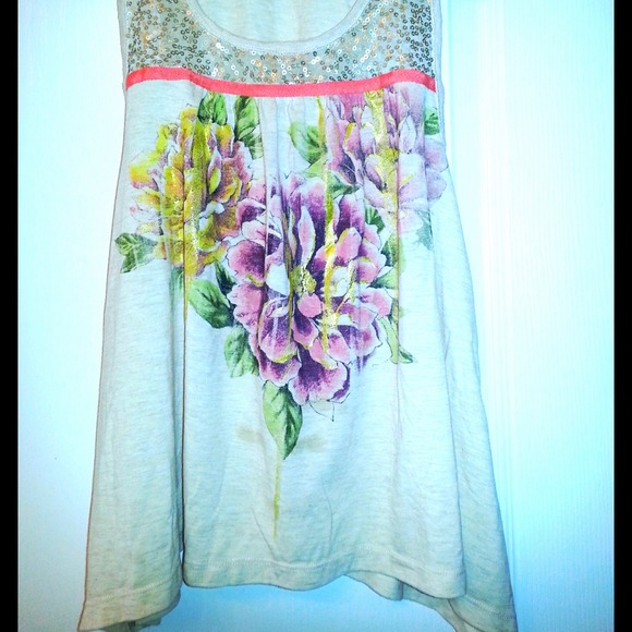 ❤SOLD❤Floral sequined tank