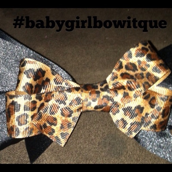 Hair bow