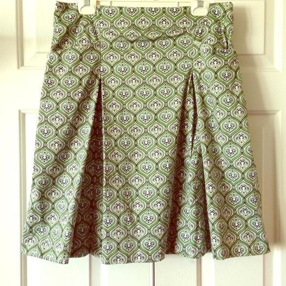 🚫SOLD🚫Pleated Skirt w/Pockets NWOT
