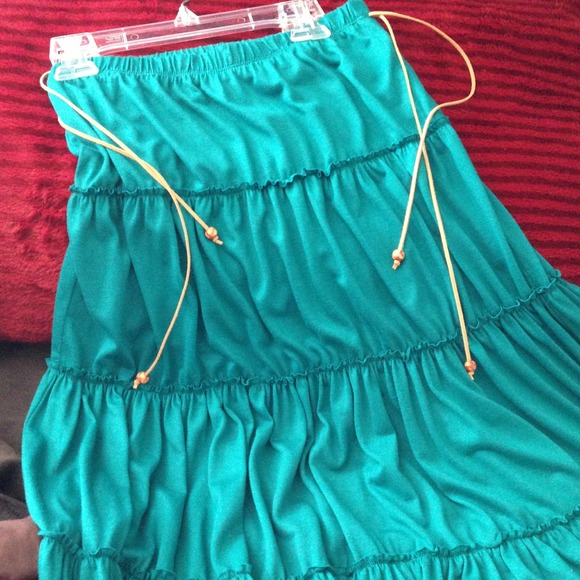🚫SOLD🚫Long Turquoise/Teal Skirt💚💙 - Picture 3 of 3