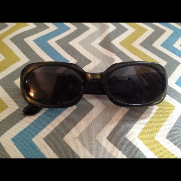 Auth Gucci sunglasses olive frame black lenses
