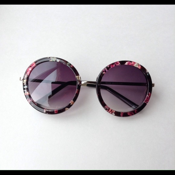 Round floral sunglasses