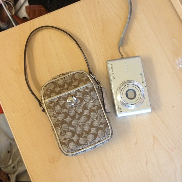 🔴SOLD🔴 Authentic COACH camera case! - Picture 2 of 4