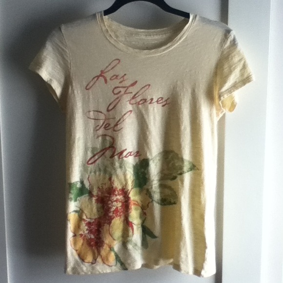 SOLD.  Banana Republic T-shirt