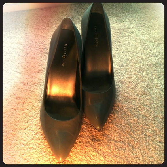 SOLD in bundle..Grey Maripe heels