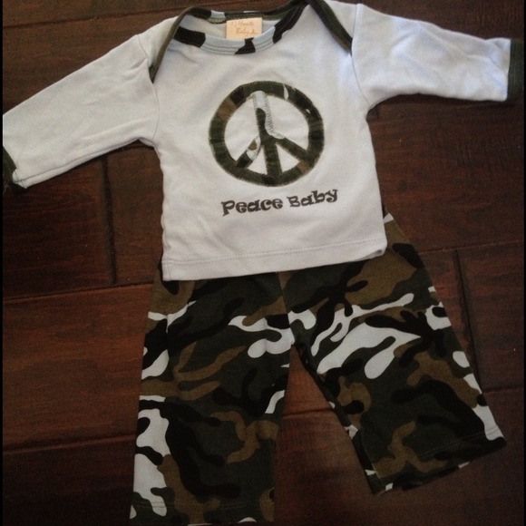 Haute Baby Outfit - Picture 1 of 1