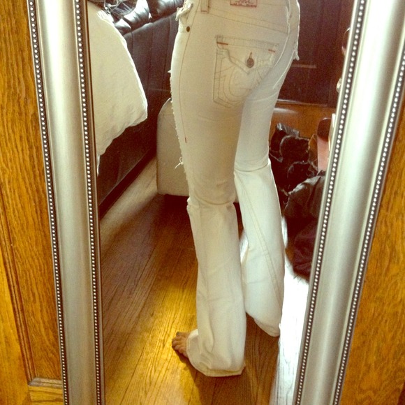 True religion white bellbottom jeans